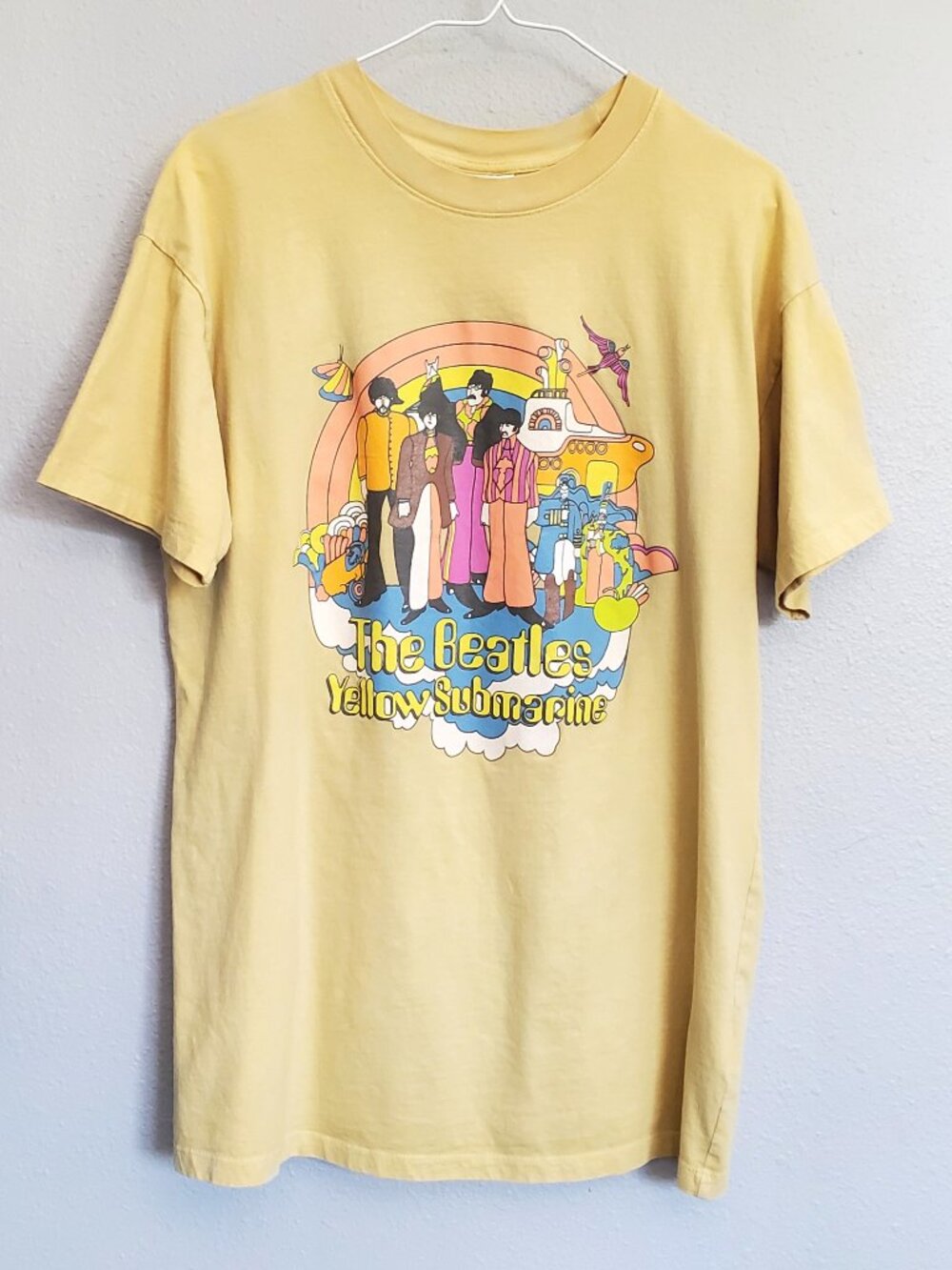 Cotton:On Official The Beatles Yellow Submarine Graphic Boyfriend Tee Medium Fit